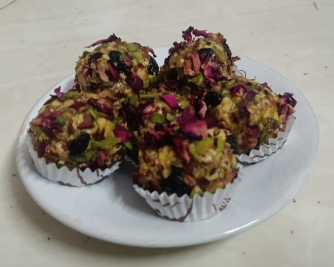 Gulkand Dry Fruit Ladoo
